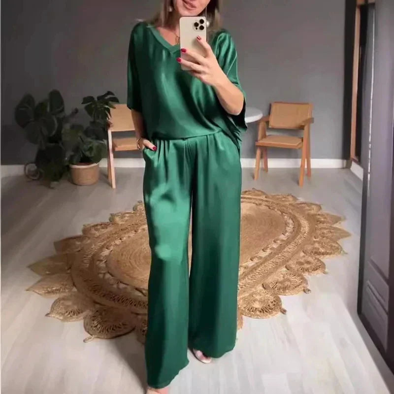 Satenasti očaravajući lounge set