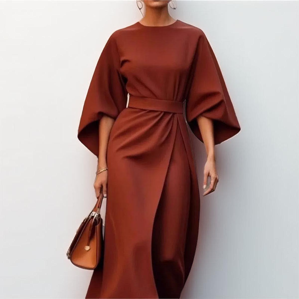 Haljina kimono kroja sa sjenovitim cvjetnim uzorkom