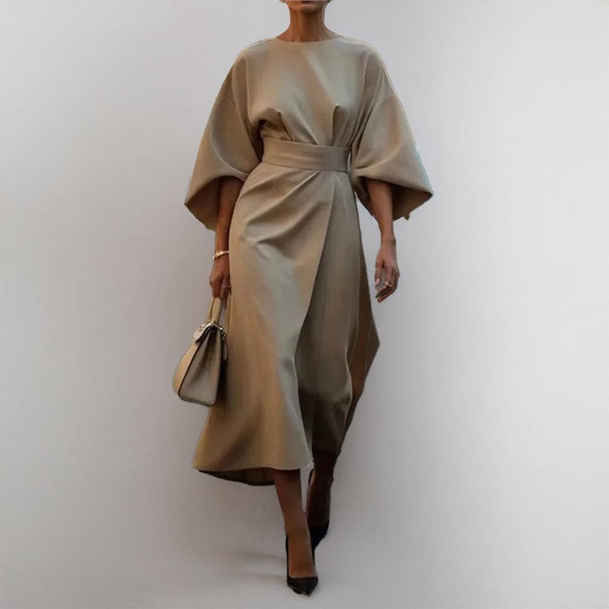 Haljina kimono kroja sa sjenovitim cvjetnim uzorkom