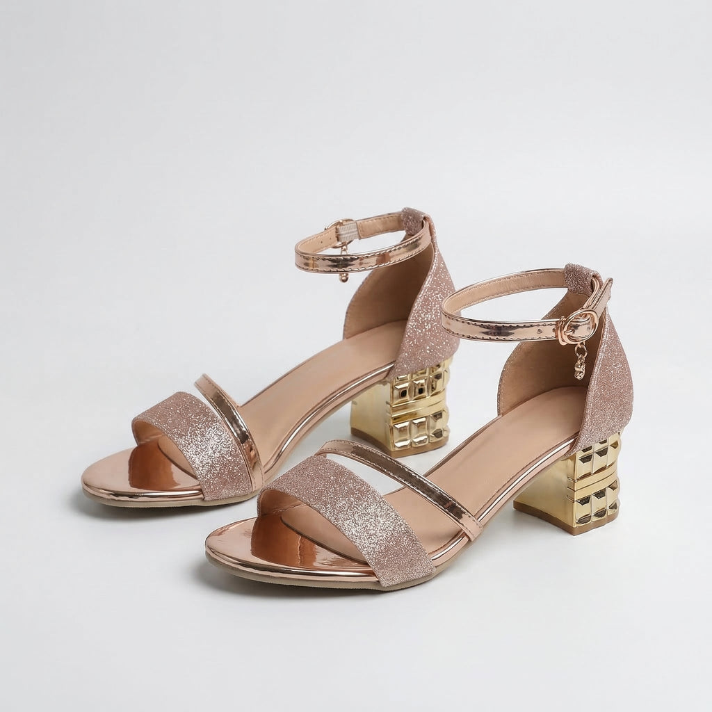 Elegantne sandale s potpeticom fine izrade