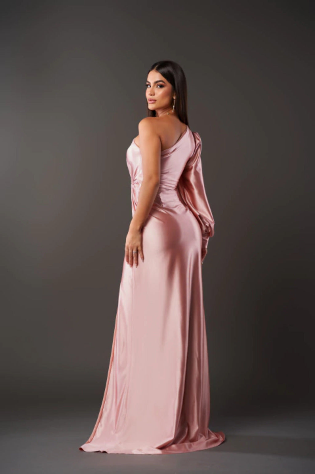 Elegantna svečana maksi haljina s jednim rukavom