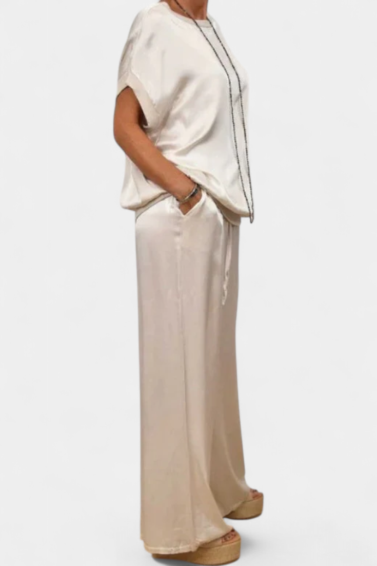 Set elegantnog zlatnog toka