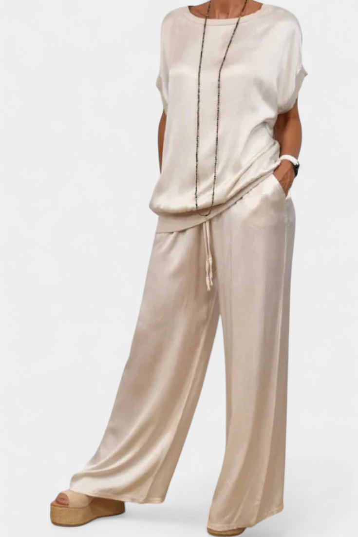 Set elegantnog zlatnog toka