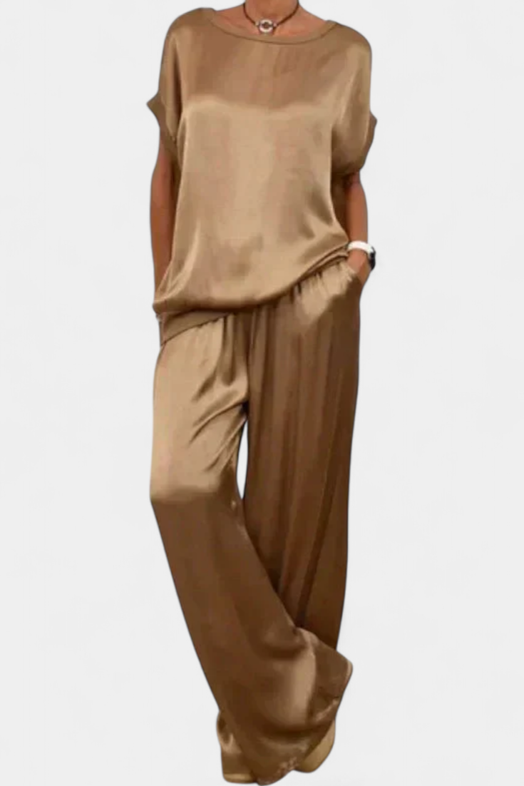 Set elegantnog zlatnog toka